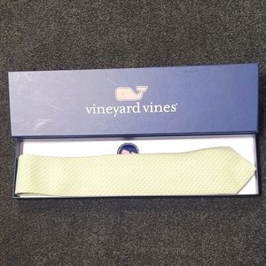 Vineyard Vines mens Tie